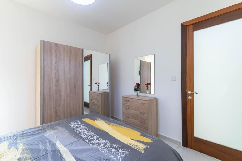 Cozy Apartment, Close To The Sea C4 St. Paul's Bay Bagian luar foto